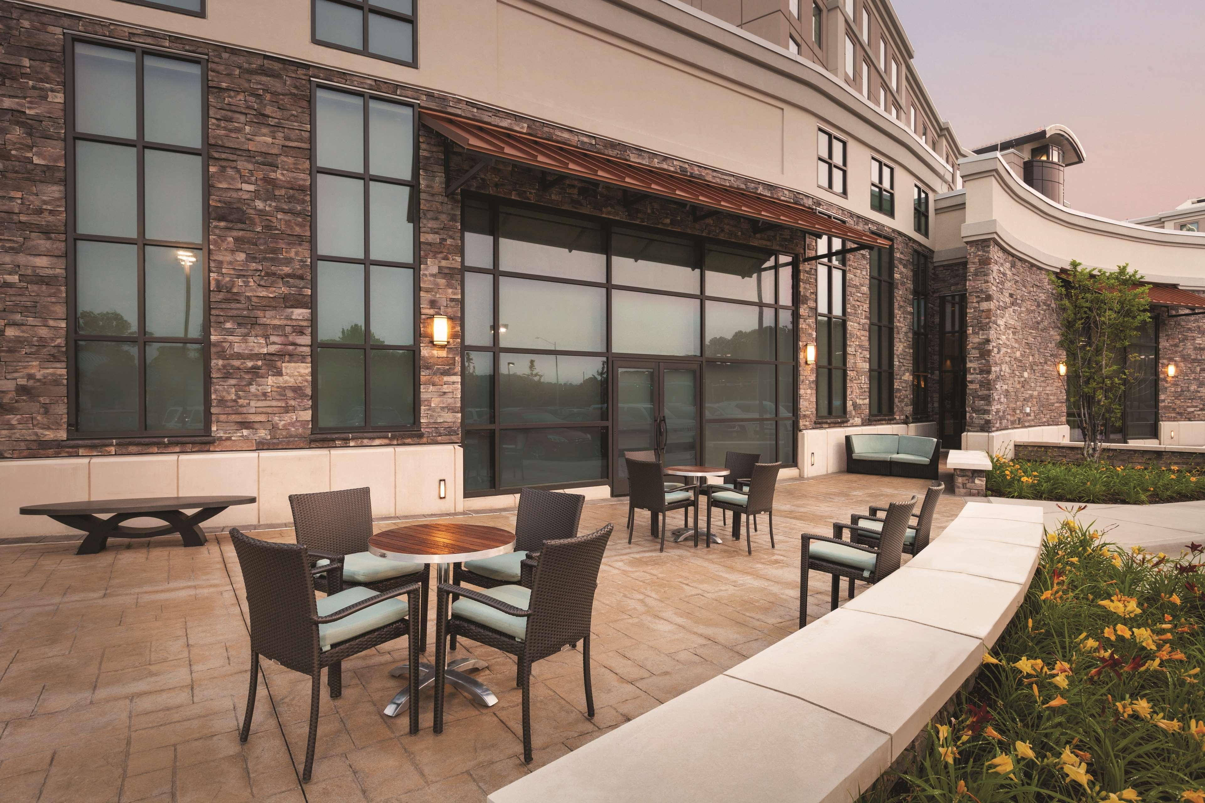 Embassy Suites Springfield Extérieur photo
