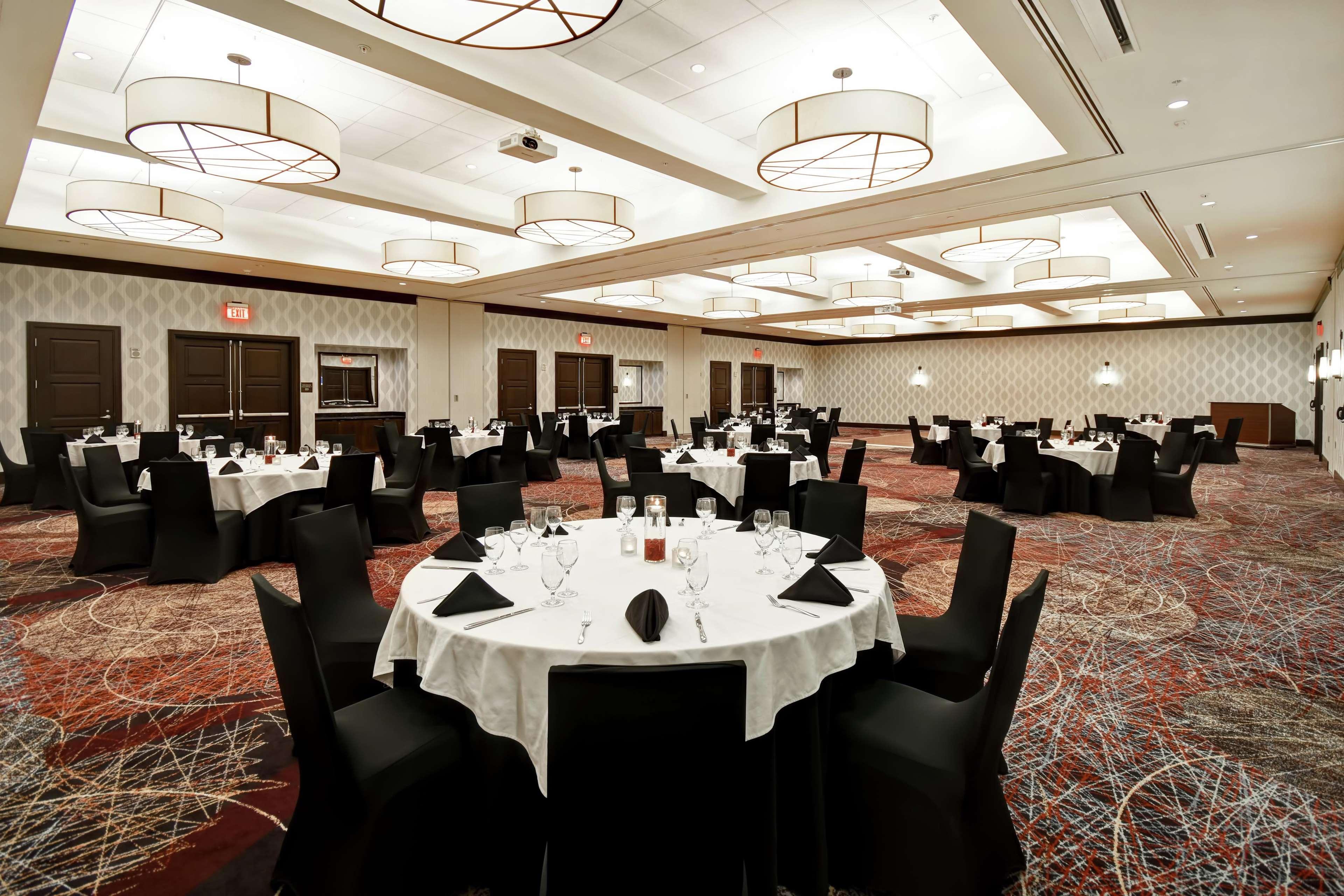Embassy Suites Springfield Extérieur photo