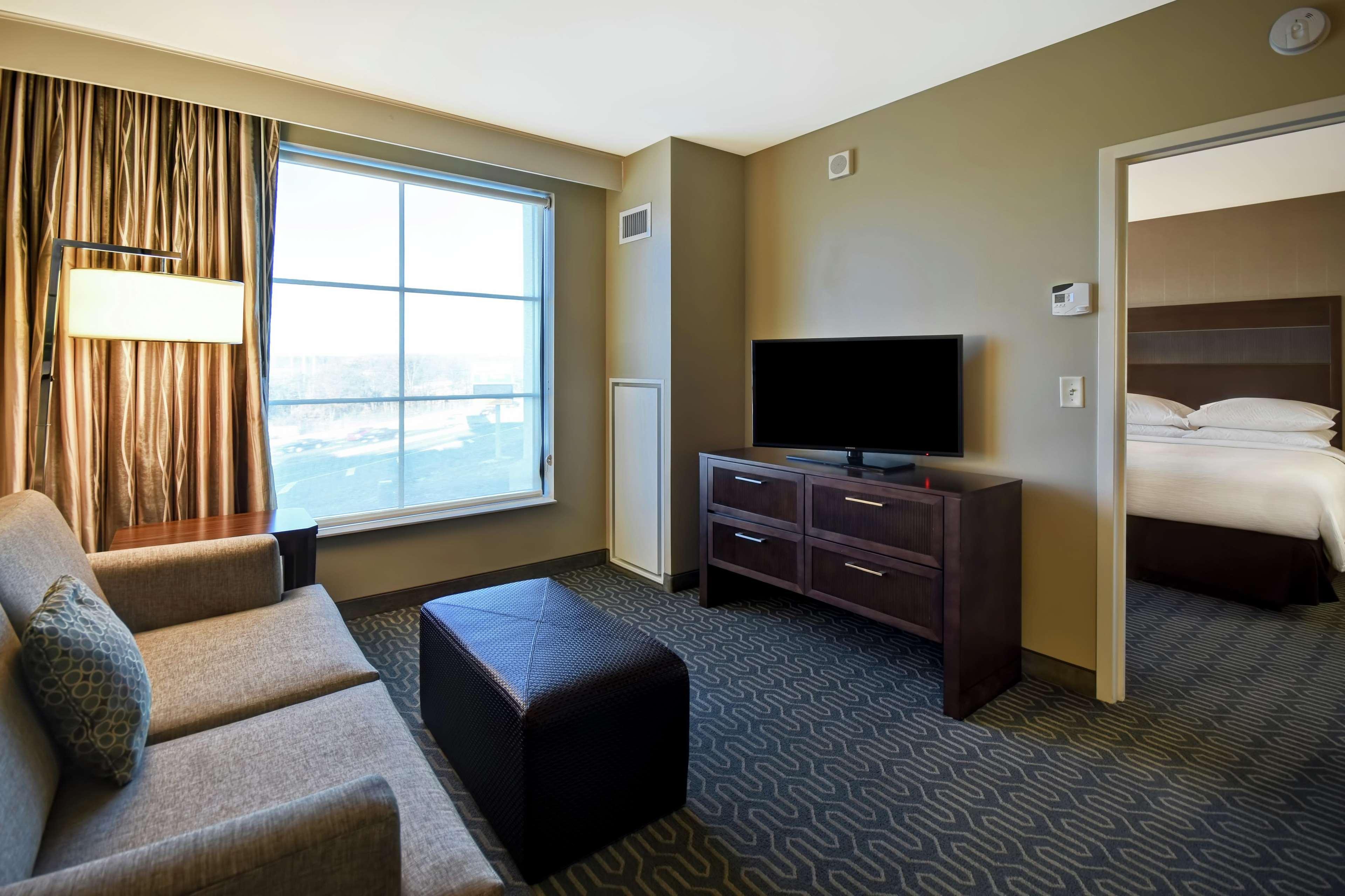 Embassy Suites Springfield Extérieur photo